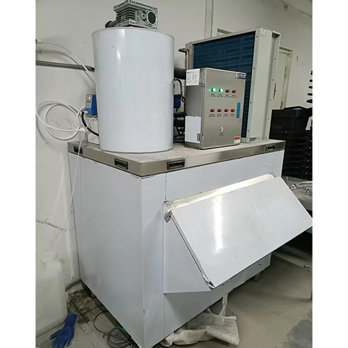 1吨片冰机交付北京某超市